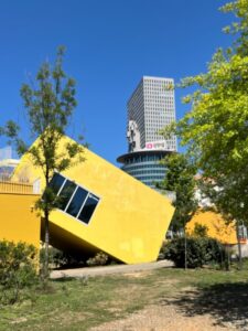 Place de la pyramide