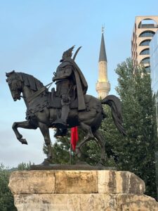 Statue équestre de Skanderbeg